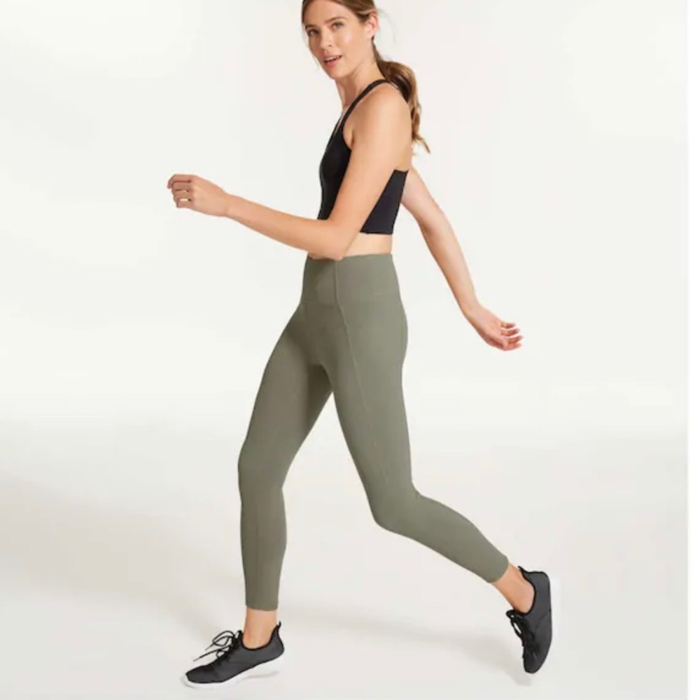 BNWT Joe Fresh ribbed activewear leggings - sage